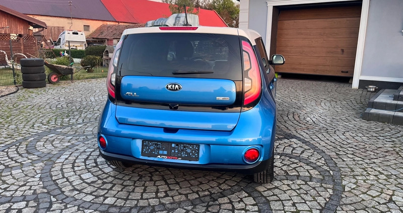 Kia Soul cena 31900 przebieg: 125000, rok produkcji 2015 z Prochowice małe 781